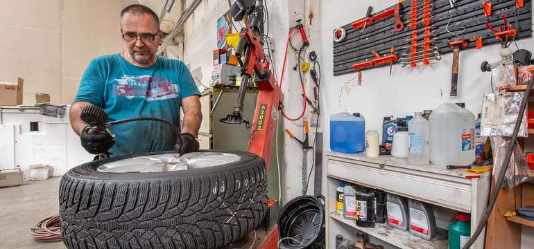 Priestory pneuservisu Autogarnet na Trnavskej ceste 102 v Bratislave