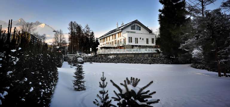 Aparthotel Belveder je situovaný v atraktívnej časti Tatranskej Lomnice blízko lanovky