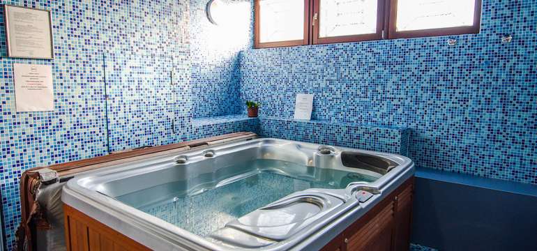 Hotel TULIPÁN ***, wellness