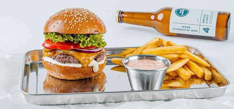 Classic burger s hranolkami od Regal Burger