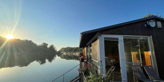 Netradičné ubytovanie na hausbóte v Bratislave – jedinečný zážitok na vode/Bratislava - Dunaj