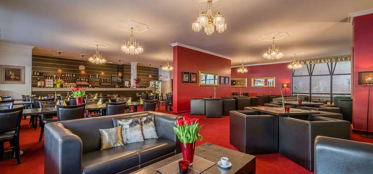 Hotel SLOVAN*** Tatranská Lomnica, kaviareň a lobby bar
