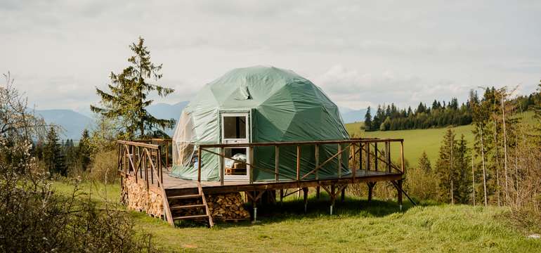 Glamping na Liptove je spojenie luxusného kempovania a absolútneho ticha v divokej prírode