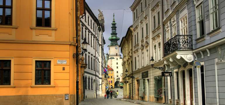 Zábavné outdoorové hry v uliciach Bratislavy