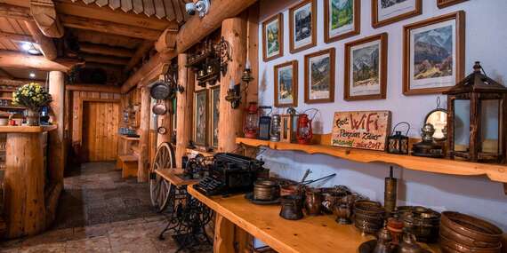 SOVA Hotel & Restaurant pod majestátnymi Belianskymi Tatrami s reštauráciou tradičnej kuchyne/Ždiar