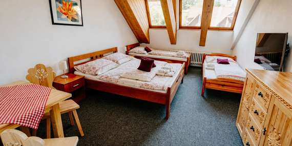 SOVA Hotel & Restaurantpod majestátními Belianskými Tatrami s restaurací nabízející tradiční kuchyni/Slovensko - Ždiar