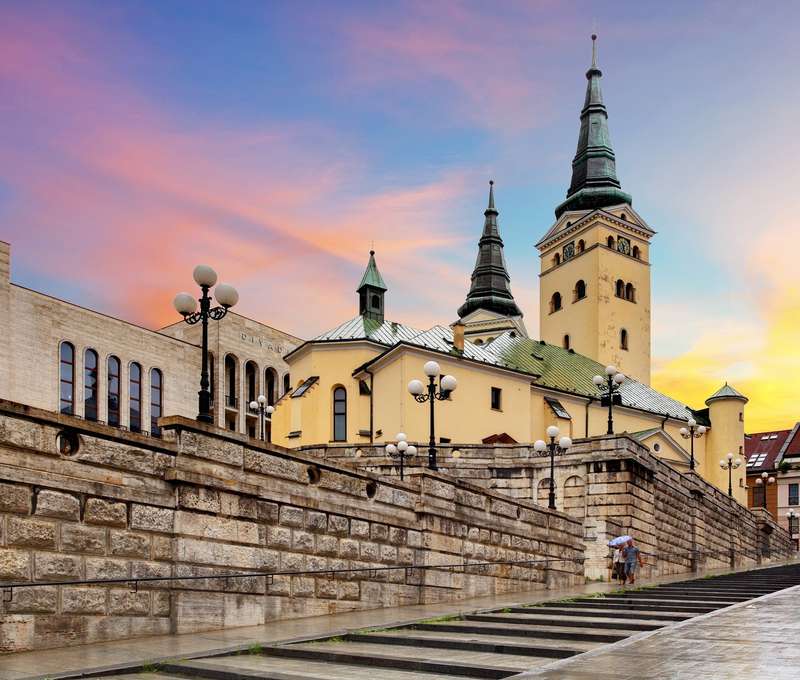 Apartmány majú výbornú polohu v centre Žiliny pri parku (ilustračné foto)