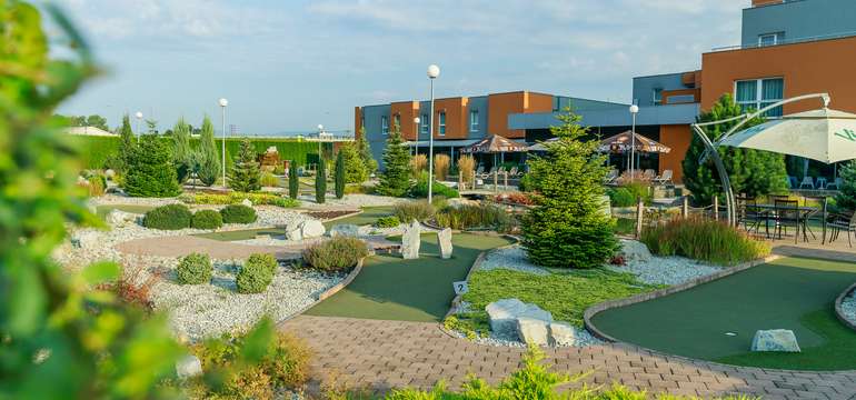 HOTEL TENIS je súčasťou jedinečného areálu CITY RESORT