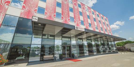 4-hviezdičkový Premier Krakow Hotel s raňajkami, bazénom a saunou/Poľsko - Krakov