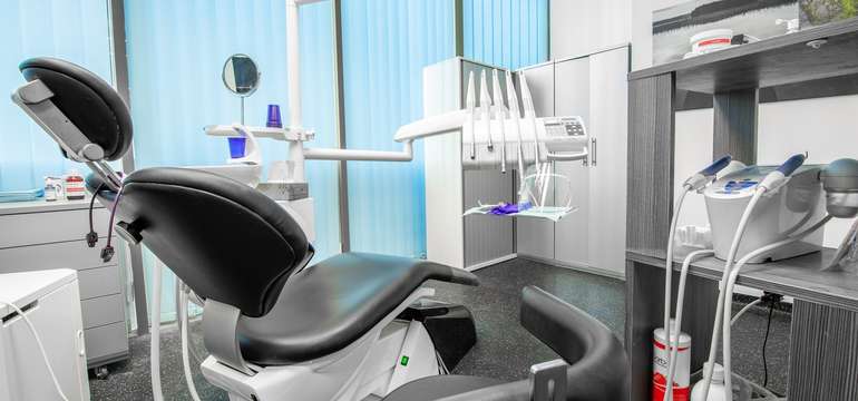Black & Gold Dental Clinic má k dispozícii 3 nadštandardne zariadené ordinácie