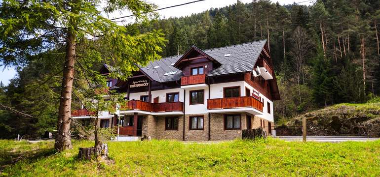 Dovolenka v Jasnej: moderné apartmány TRI STUDNIČKY s raňajkami