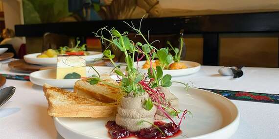 Gurmánska trojchodová večera pre dvoch v ikonickej reštaurácii Leberfinger/Bratislava - Petržalka