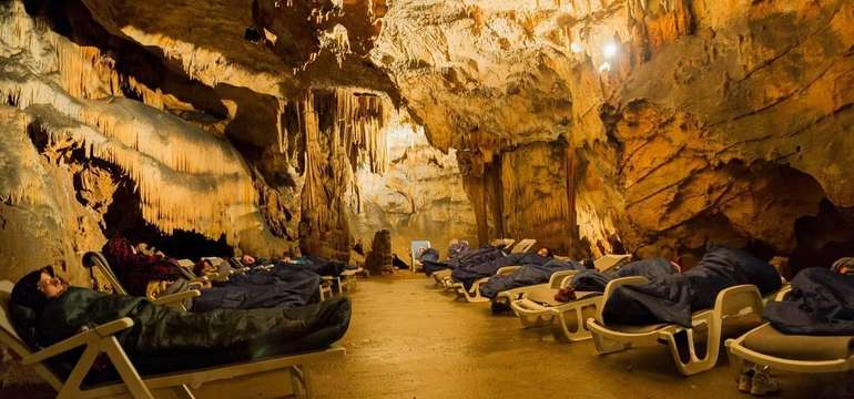 Účinok klimatickej liečby v Kúpeľoch Štós je znásobený SPELEOTERAPIOU – unikátnou liečbou v blízkej 