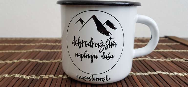 Biely hrnček – Dobrodružstvá napĺňajú dušu (biela potlač)