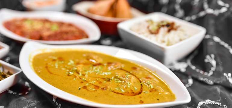 Kurkuma chicken curry  (150 g kuracie mäso v kari omáčke)
