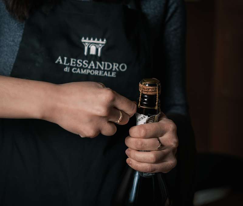 Fľaša vína podľa výberu a "Vínimka" tasting