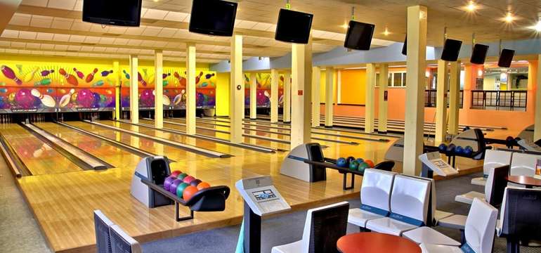Hotel DUO Praha,  12 bowlingových dráh