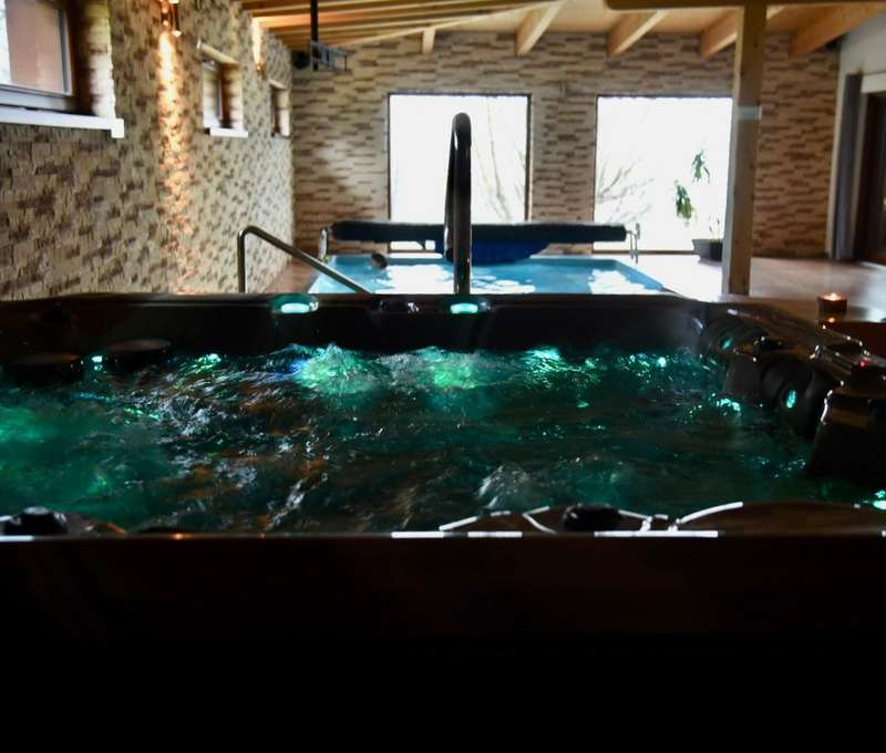 Súčasťou penziónu je útulné wellness - sauna, vírivka a bazén s protiprúdom
