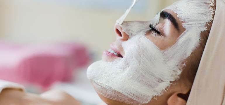 Chemický peeling alebo anti-akné ošetrenie