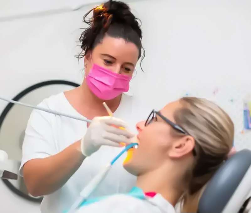 Šetrné a dôkladné odstránenie povlakov aj zubného kameňa