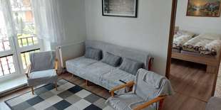 Apartmán má 1 obývaciu izbu s TV