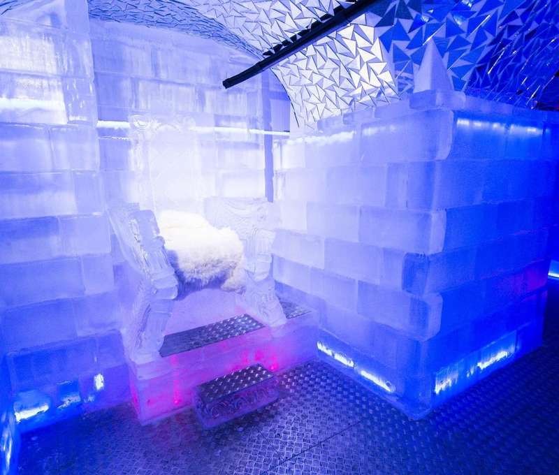 Vstup a drinky v ICE BAR v centre bratislavského Starého Mesta