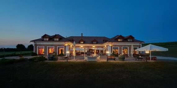 Penzión St. Peter Vini v malebných vinohradoch s ochutnávkou vín a prehliadkou jedinečnej vínnej pivnice/Svätý Peter