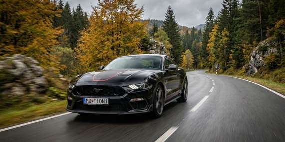 Premeňte každú cestu na udalosť: Mustang alebo Camaro k dispozícii od 1 dňa/Košice