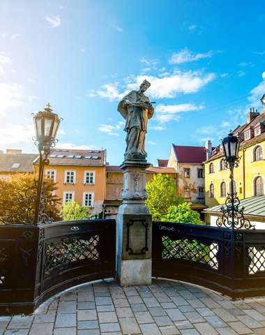 Prejdete Michalskou bránou, ktorá je pár krokov od hotela