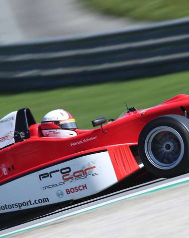 Pilotujte formulu na Slovakia Ringu