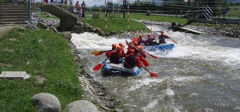 Pokojný splav Váhu alebo adrenalínový rafting v Mikuláši