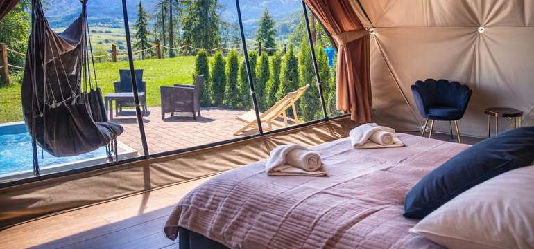 Peak Glamp s privatnou vonkajšou vírivkou a raňajkami