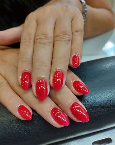 Gélové nechty v Diamond beauty