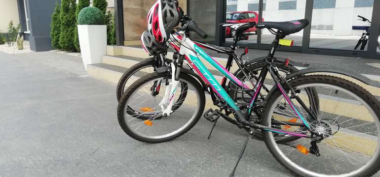 Zdarma vám v hoteli zapožičajú bicykle aj s helmami a mapou mesta