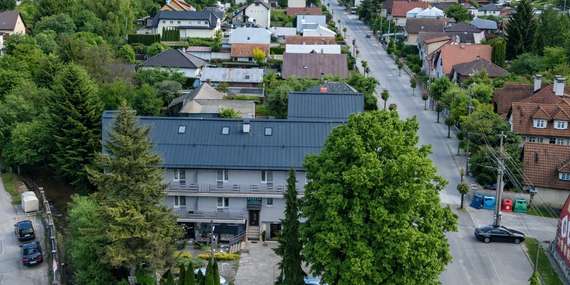 Penzión v centre Rajeckých Teplíc s raňajkami a zľavneným vstupom do Wellness Hotela Diplomat****/Rajecké Teplice