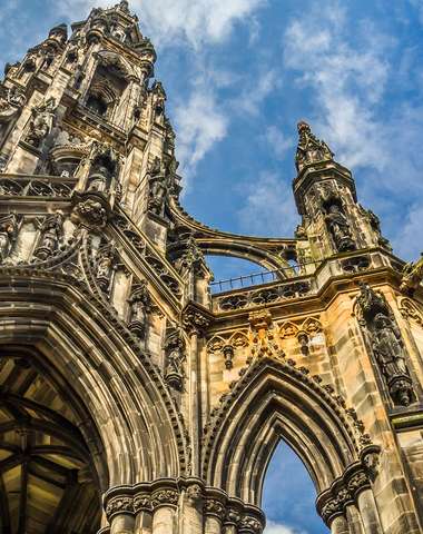 Vďaka prepracovanému programu spoznáte tie najzaujímavejšie miesta Edinburghu a okolia