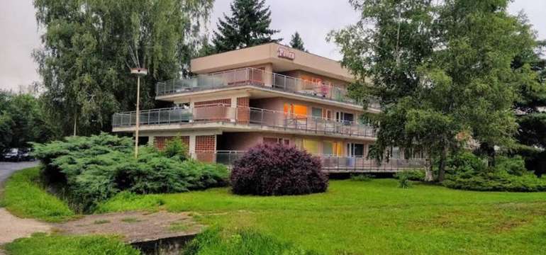 Hotel FLÓRA retro*