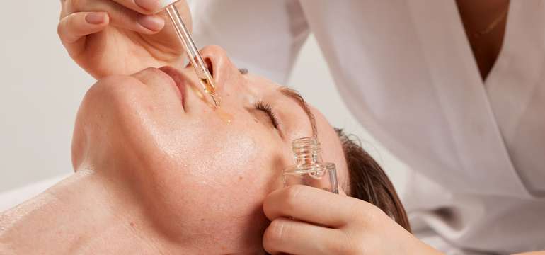 Kozmetické ošetrenie a darčekové poukážky v hodnote 50 €, 100 € v Beauty Salon Kristy