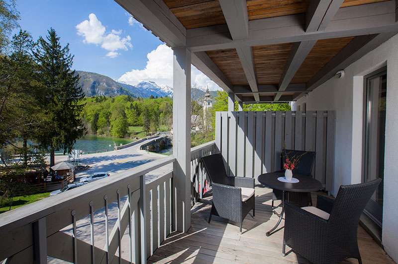 4-hviezdičkový hotel Jezero len 100 m od slovinského Bohinjského jazera s raňajkami a bazénom