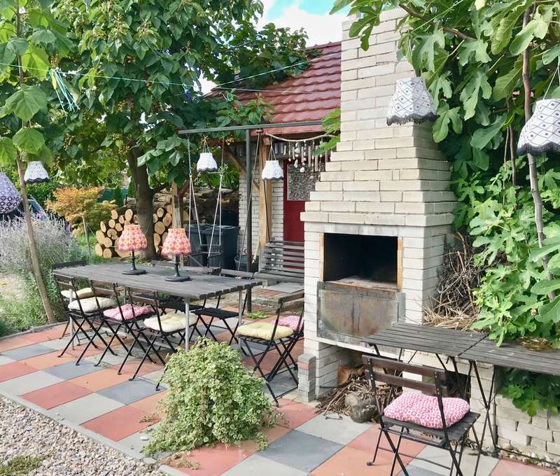 Záhrada Vilky Podhájčanka s možnosťou grilovania a jazierkom