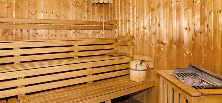 Návštevníci si môžu vybrať relax vo fínskej alebo parnej saune