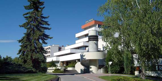 Příjemný pobyt v hotelu Ensana Vietoris*** v lázních Smrdáky s polopenzí a procedurou/Slovensko - Smrdáky