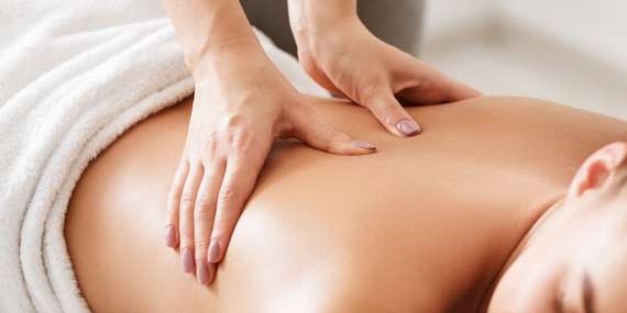 Klasická masáž, masáž lávovými kameňmi a bankovanie vo VarMar Rehab/Bratislava – Petržalka