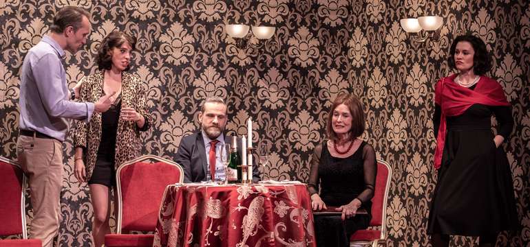 Bella Figura | Marián Mitaš, Zuzana Porubjaková, Ján Jackuliak, Zuzana Kocúriková, Lenka Barilíková 