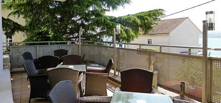 Hotel Villa Aurora*** v Crikvenici leží len 5 minút chôdze od hlavnej pláže