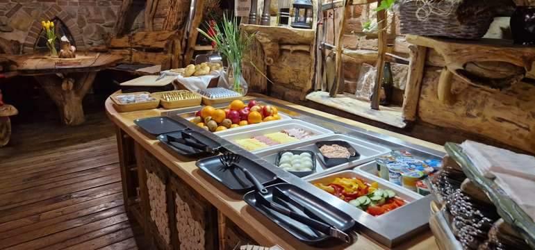 Vynikající snídaně v pekelné restauraci