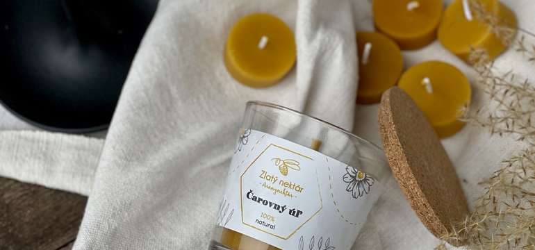 Sviečka z včelieho vosku vo fľaši s korkovou zátkou (120 g)