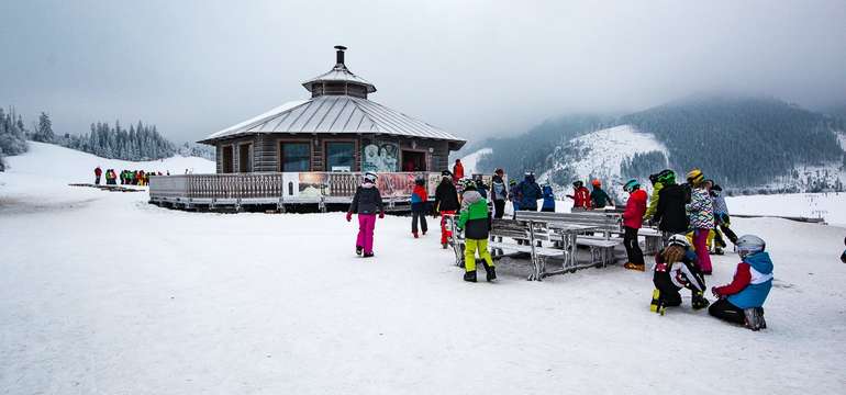   SKICENTRUM STREDNICA - ŽDIAR 
