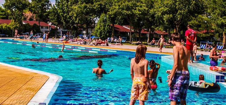 Vstup do bazéna Maxim a aquaparku Garden máte k dispozícii neobmedzene