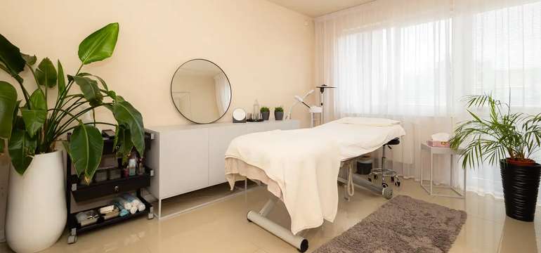 Salón v Pezinku - Michaela Lukáčková - certifikovaná PMU artistka